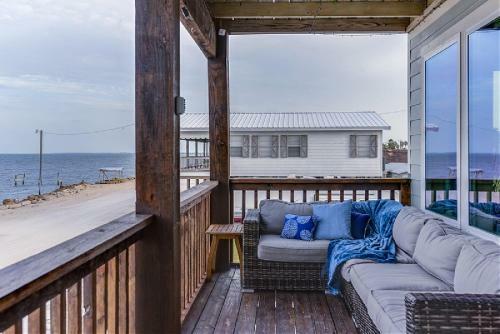 Bay Front Home With Spectacular Sunrise Views