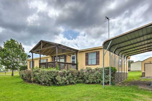 Quitman Home With Covered Deck And Lake Access!