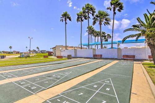 Cozy Port Isabel Home With Golfing On-site!