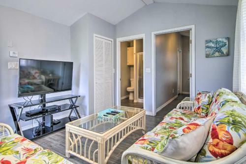 Cozy Port Isabel Home With Golfing On-site!