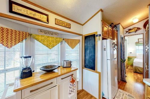 Long Island Village 512 W Clam Cir