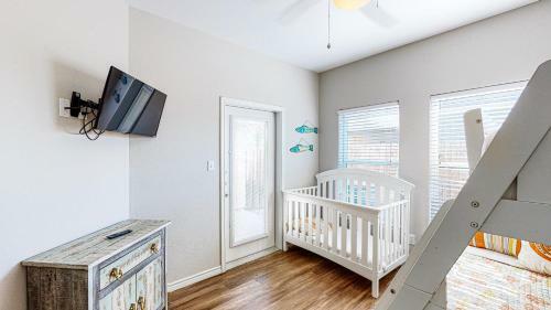 Villa Bc403 Fabulous Townhome With Beach Decor, Shared Heated Pool, Garage Access
