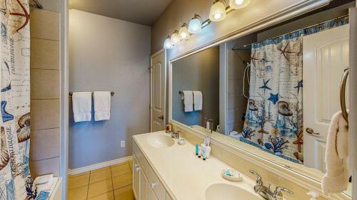 Villa Mc16 Multi-level Condo, Shared Pool & Hot Tub, Close To Beach