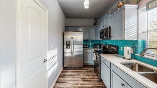 Villa Mc16 Multi-level Condo, Shared Pool & Hot Tub, Close To Beach