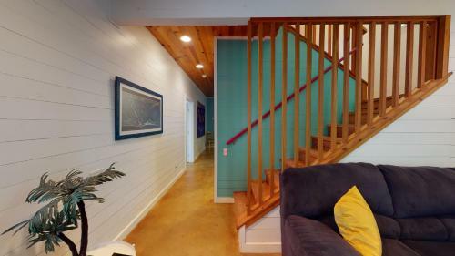 Villa Rp23 Fun Townhouse With Fiesta Decor, Shared Pool, Ample Parking