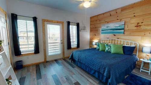 Pfc1006 Spacious Home In Town, Shared Pool, Ample Parking, Near Restaurants