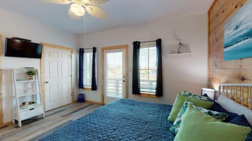 Pfc1006 Spacious Home In Town, Shared Pool, Ample Parking, Near Restaurants