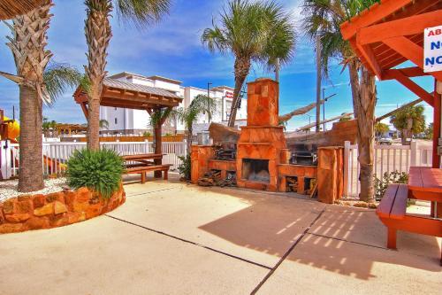 Parrot's Hideaway Townhouse