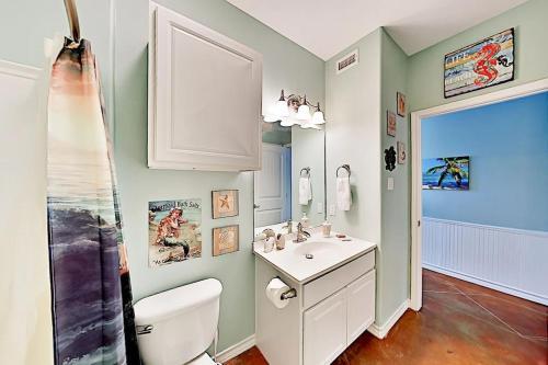 Parrot's Hideaway Townhouse