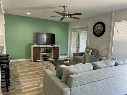 Apartamento Ec105 Newly Renovated, 2 First Floor Condo, Shared Pool & Grill, Boardwalk