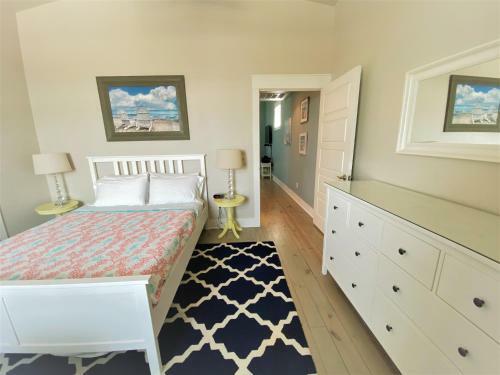 Sea Of Tranquility Townhouse