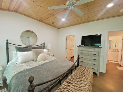 Chic Charmer Home