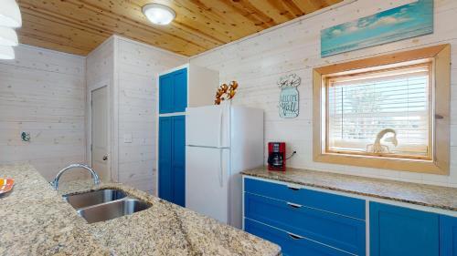 Villa Tc503 Townhome Located In Town, Close To Beach, Shared Pool, Pet Friendly