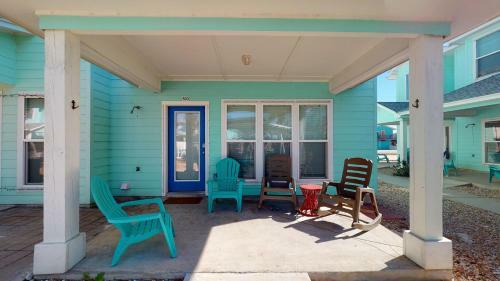 Villa Tc503 Townhome Located In Town, Close To Beach, Shared Pool, Pet Friendly