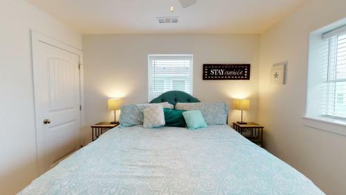 Villa Tc503 Townhome Located In Town, Close To Beach, Shared Pool, Pet Friendly