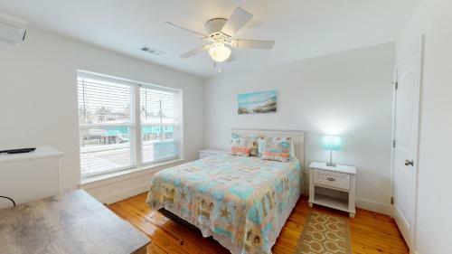 Villa Tc503 Townhome Located In Town, Close To Beach, Shared Pool, Pet Friendly