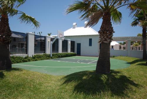 Sea Pointer Inn - Private Beach House With Pool Home