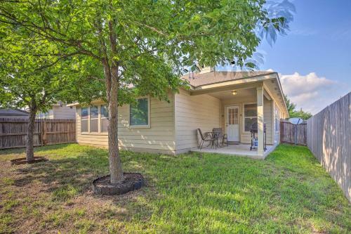 San Antonio Home With Grill, 9 Mi To Seaworld!
