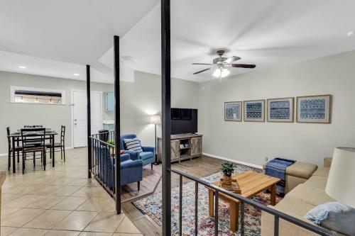 Northside Hideaway- Both Units- Mins To Ut Hospital