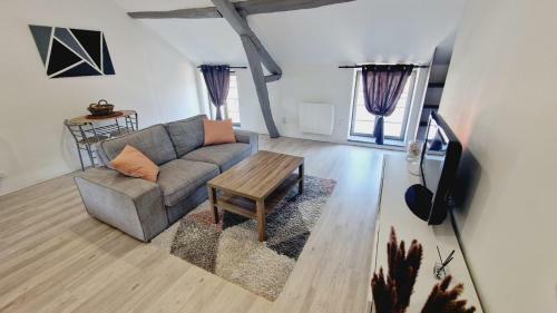 Apartamento J.mo Home - Louvroil - Calme - Id�al Couple - D�placement Pro