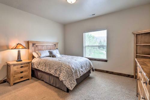 Pet-friendly Adventure Hub, 17 Mi To Slopes!