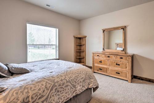 Pet-friendly Adventure Hub, 17 Mi To Slopes!