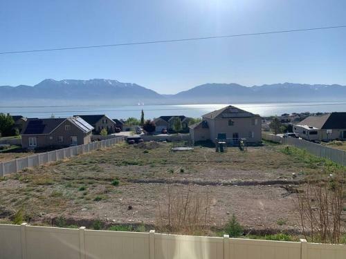 Huge Family-reunion-friendly Home Sleeps 16