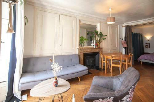 Bright 55 M Apartment With Wifi