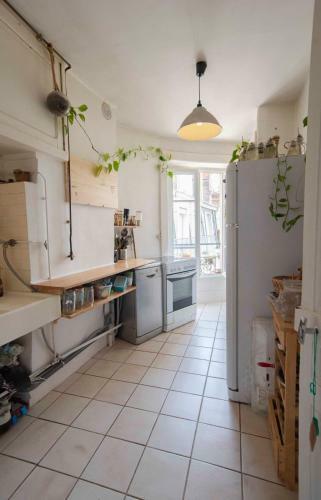 Bright 55 M Apartment With Wifi