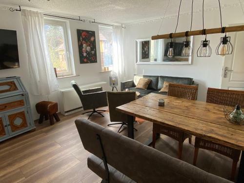 Apartamento Ferienwohnung Waldrast F�r 5 Personen