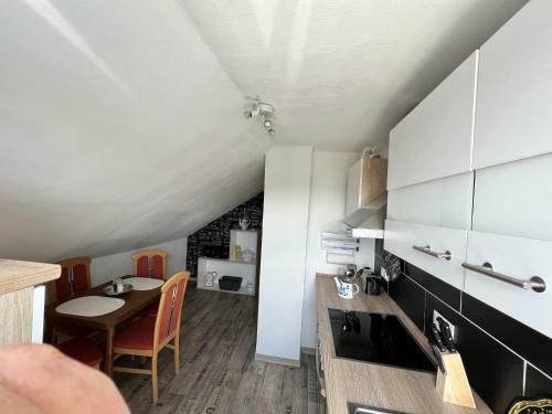 Apartamento Herzlich Willkommen In Der Dachstube Niestetal