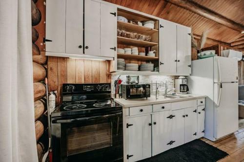 76gs - Genuine Log Cabin - Wifi - Pets Ok - Sleeps 4 Home