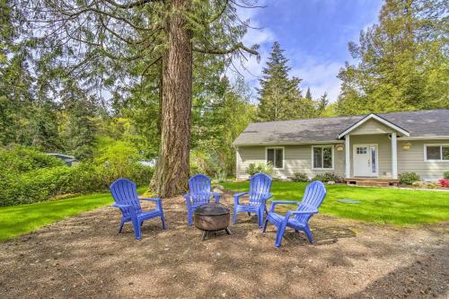 Seaside Property With Fire Pit, Steps To Beach!