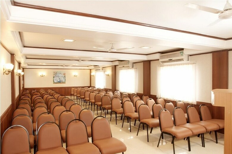Hotel Nahar Manchester Inn