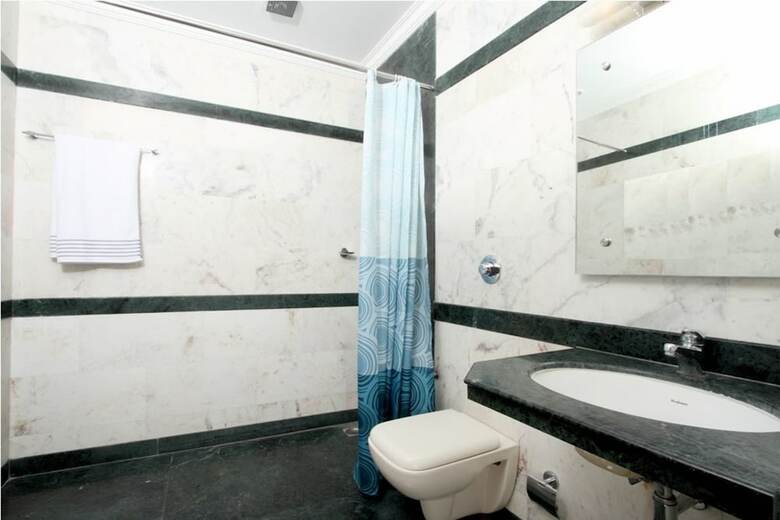 Hotel Nahar Manchester Inn