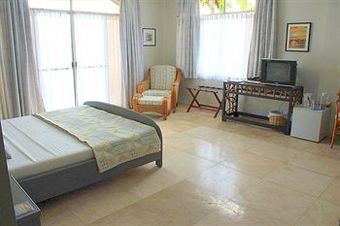 Hotel Linaw Beach Resort