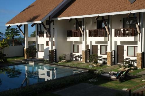 Hotel Dive Thru Resort