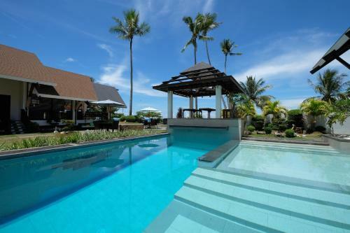 Hotel Dive Thru Resort