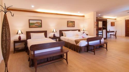 Hotel Oasis Beach And Dive Resort