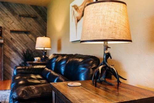Maverick Log Home Deluxe Retreat