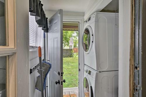 Charming Hampton Home With Yard, 6 Mi To Beach!