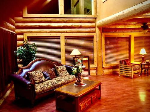 Duck Creek Village Chalet