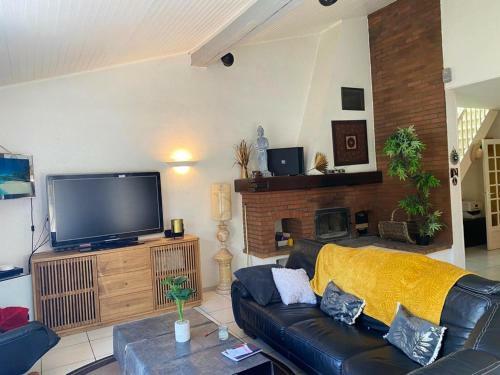 Maison De 4 Chambres Avec Jacuzzi Jardin Clos Et Wifi A Perpignan