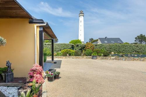 Le Phare De Tr�zien