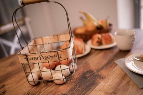 Proche Puydufou - Gite Maison La Rouli�re