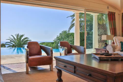 Villa Horizon Bleu F�r 8 Pers., Luxuri�s, Pool