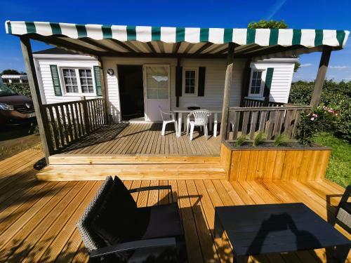 Chalet Proche De La Mer - Piscines Chauffees