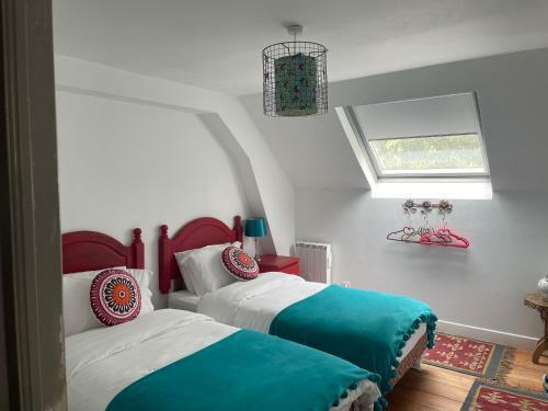 Charming 4-bed Cottage In Saint-just-le-martel