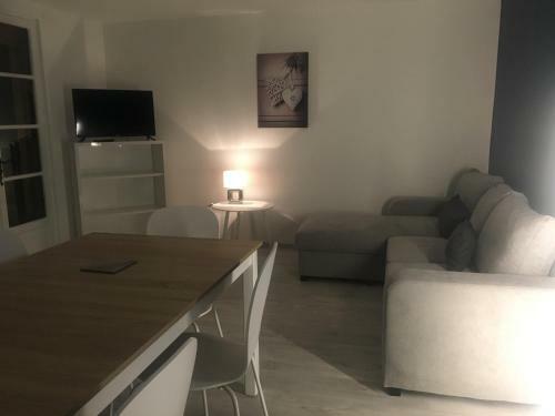 Maison Familiale Avec Piscine Priv�e