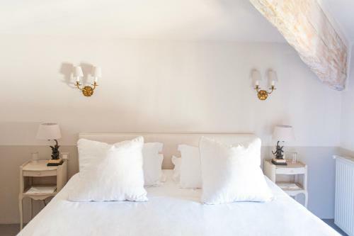 Hostal La Maison Du Village